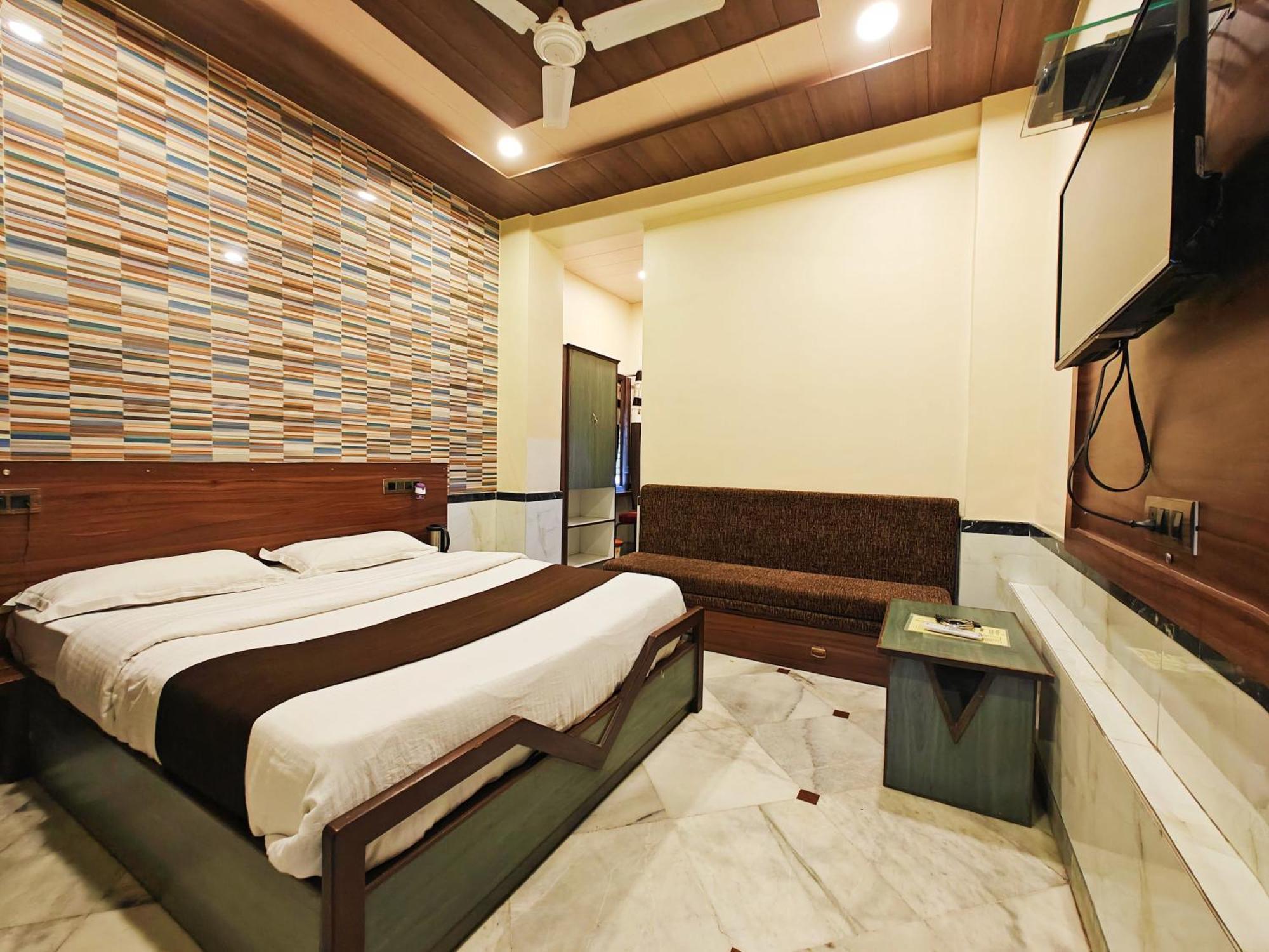 Hotel Saraswati Ábú-hegy Kültér fotó