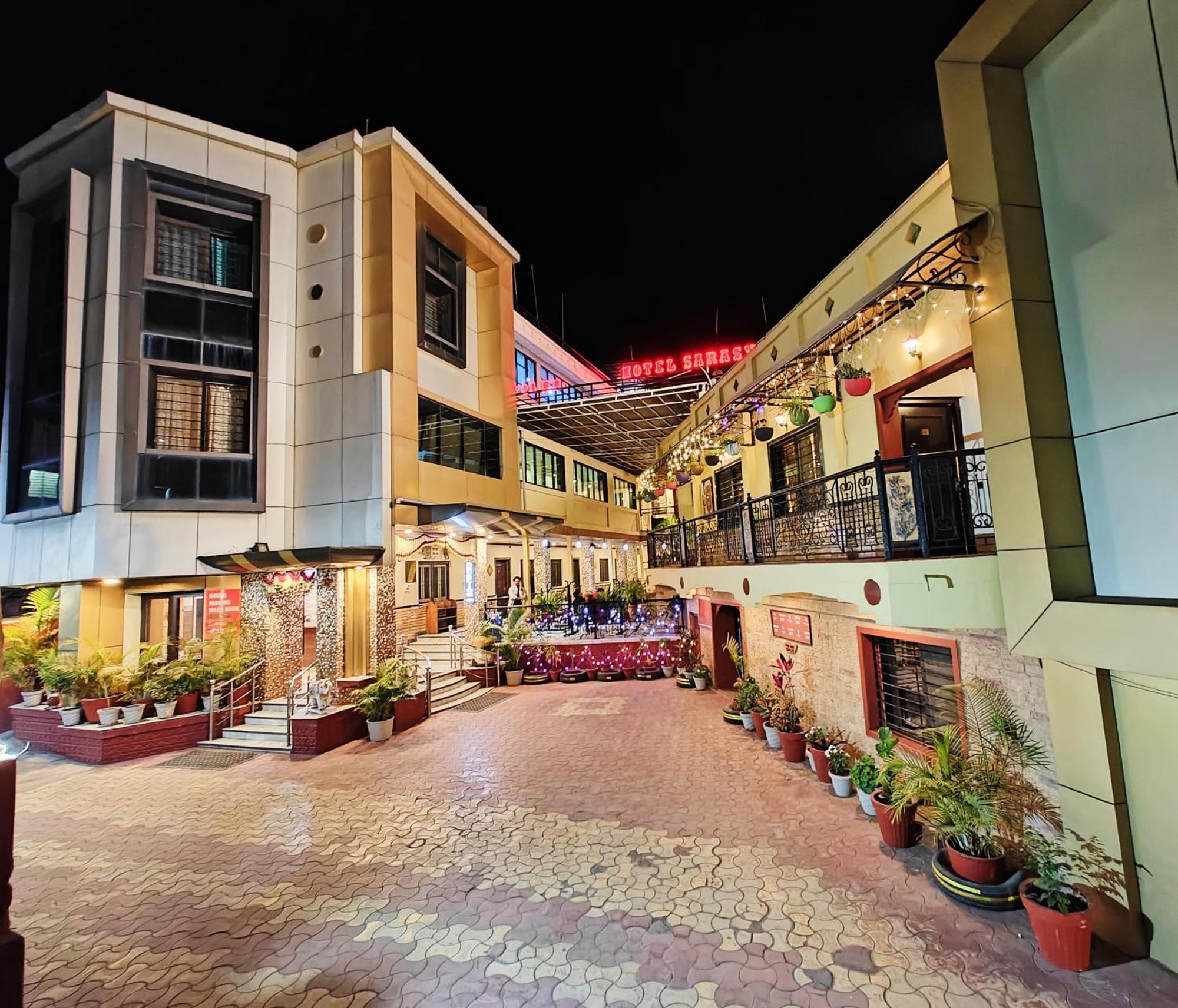 Hotel Saraswati Ábú-hegy Kültér fotó