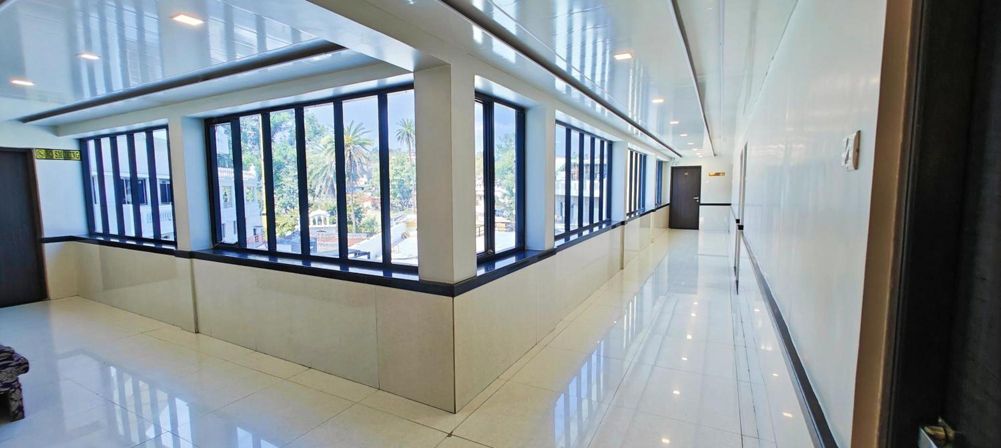 Hotel Saraswati Ábú-hegy Kültér fotó
