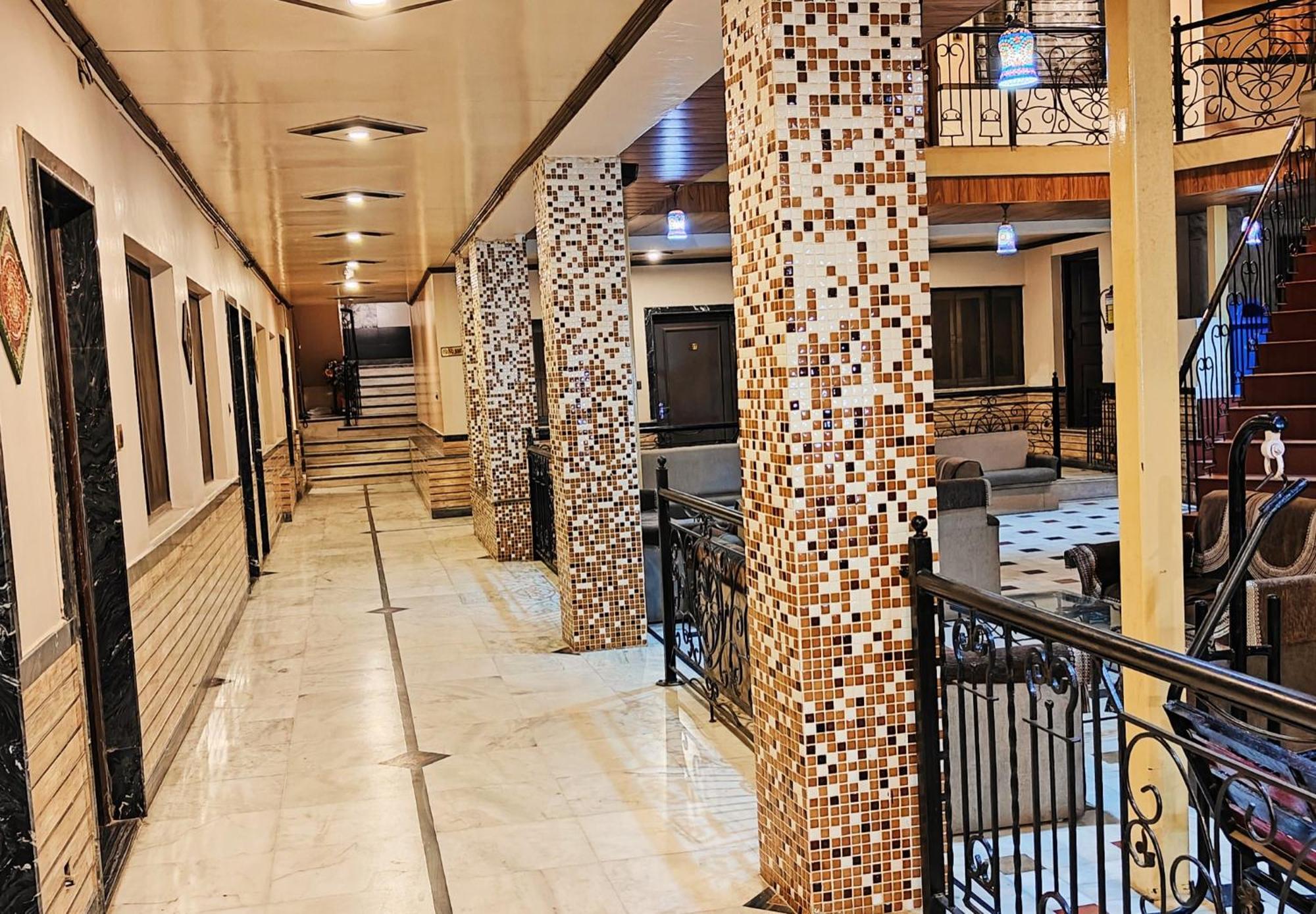 Hotel Saraswati Ábú-hegy Kültér fotó